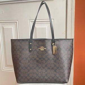 Coach tote signature, handbag , designer, town tote, brown black